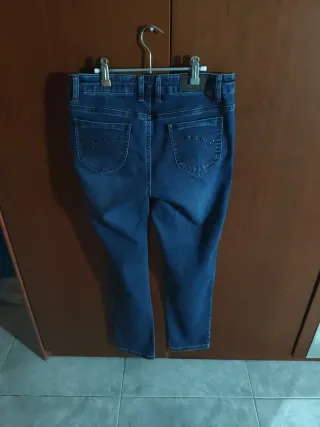 Pantalón vaquero mujer con detalles