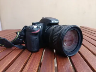 Cámara Nikon D3200 + Objetivo Nikkor 18-70mm