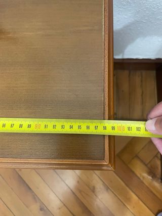 dormitorio: cama 105, mesitas, cómoda madera noble