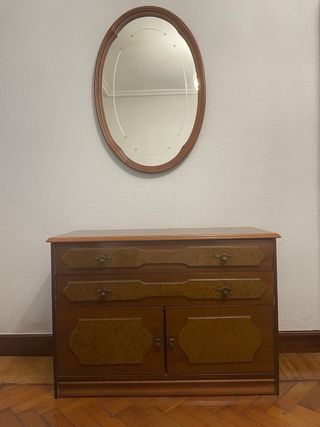 dormitorio: cama 105, mesitas, cómoda madera noble