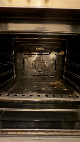 Cocina de gas Mempasa 5 fuegos con horno eléctrico