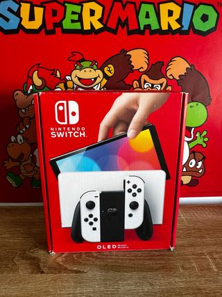 Nintendo Switch OLED CÓMO NUEVA Aún con plásticos