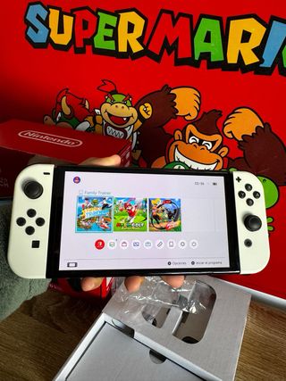 Nintendo Switch OLED CÓMO NUEVA Aún con plásticos