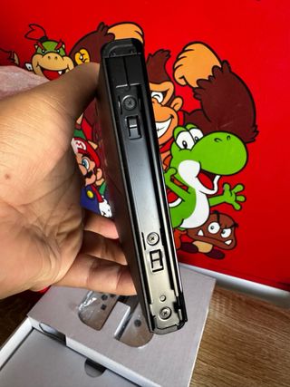 Nintendo Switch OLED CÓMO NUEVA Aún con plásticos