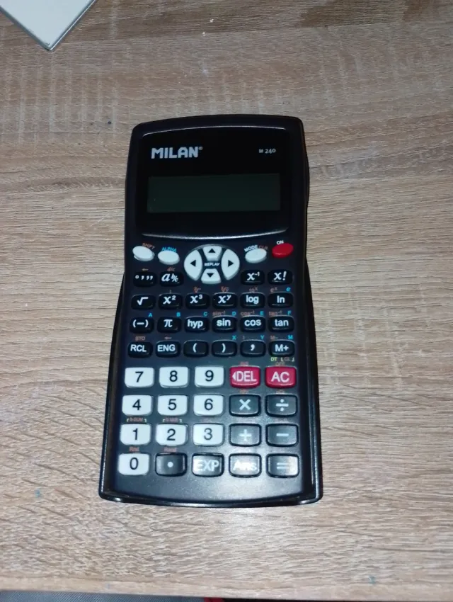 Calculadora MILAN MP M240