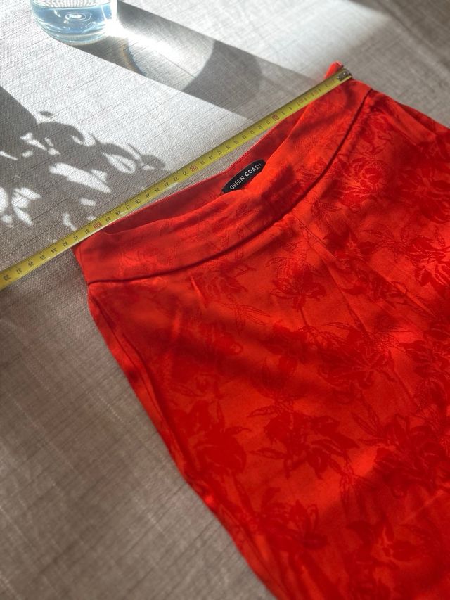 Pantalón ancho estampado seda rojo