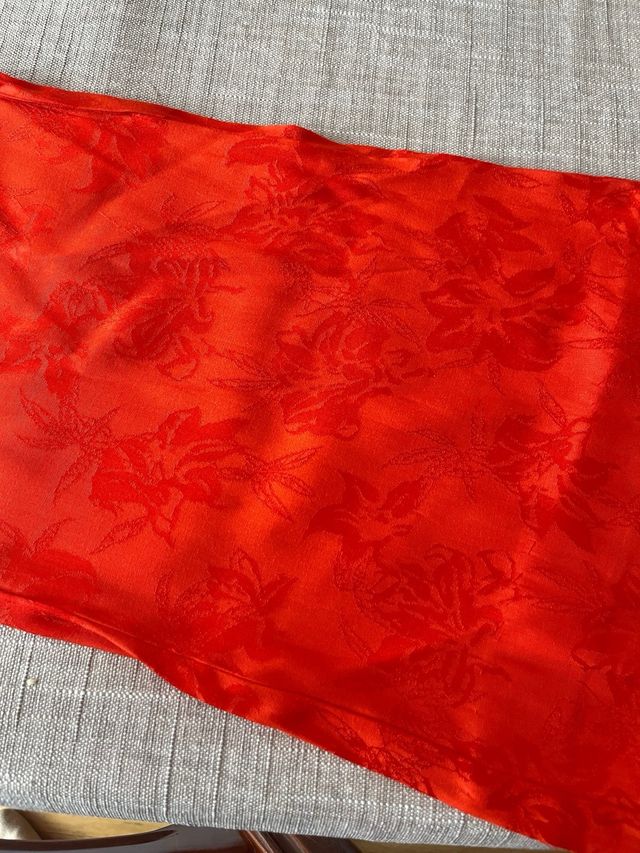 Pantalón ancho estampado seda rojo