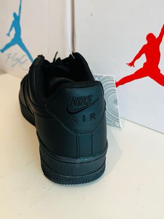 Nike Air Force 1 Negras Talla 42