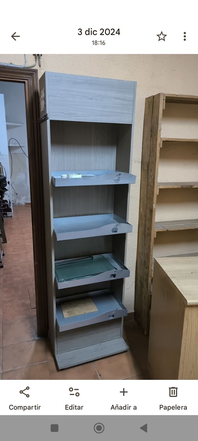 Estantería de madera y cristal cada estantería 40