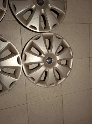 Tapacubos Ford Focus 16 (4 unidades)