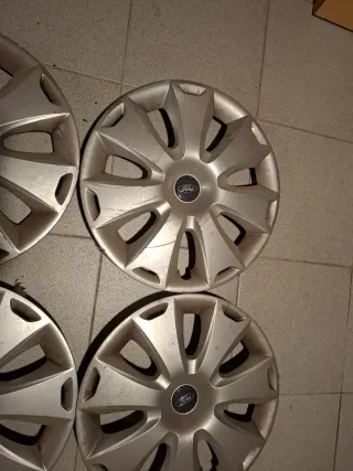 Tapacubos Ford Focus 16 (4 unidades)