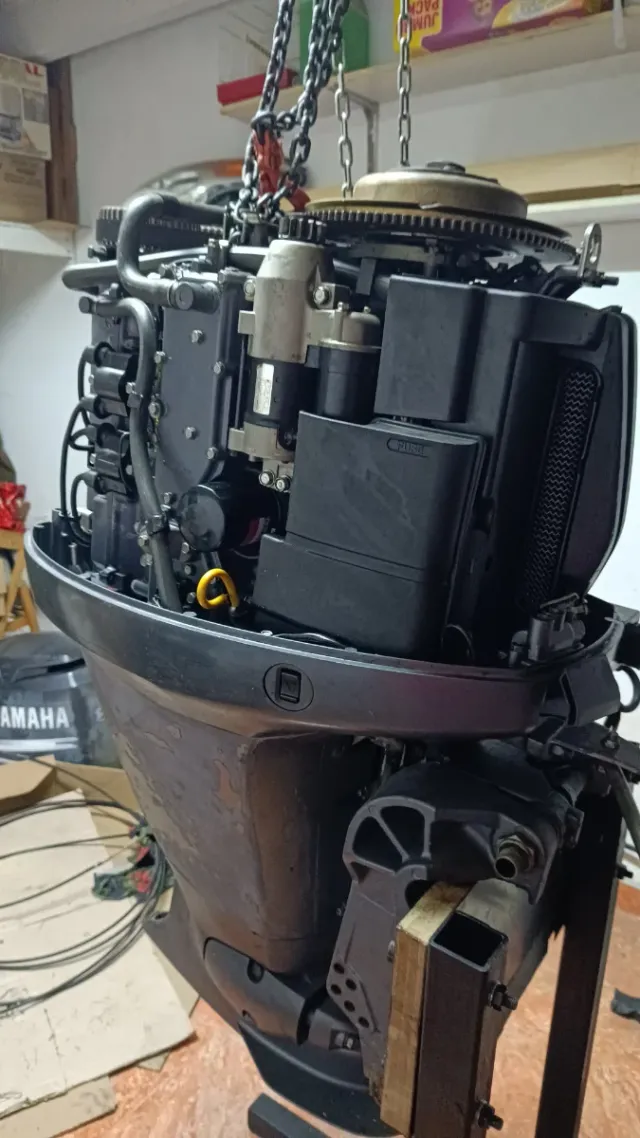 Motor fueraborda Yamaha 80