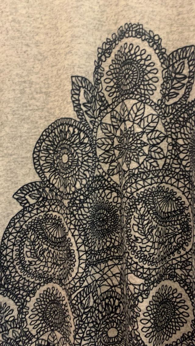 Camiseta M Mandala Negra Beige