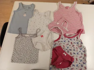 Canottiere bimba 86/92 cm con tre slip omaggio