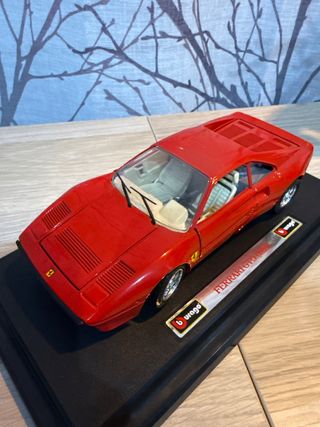Burago Ferrari GTO 1984 1:24 Made in Italy