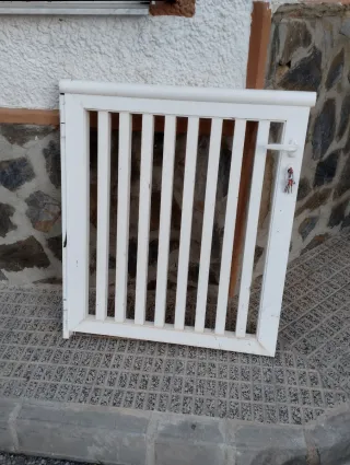 Puerta aluminio blanca