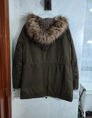 Chaquetón verde militar con capucha