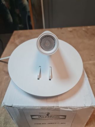 Applique LED minimalista orientabile