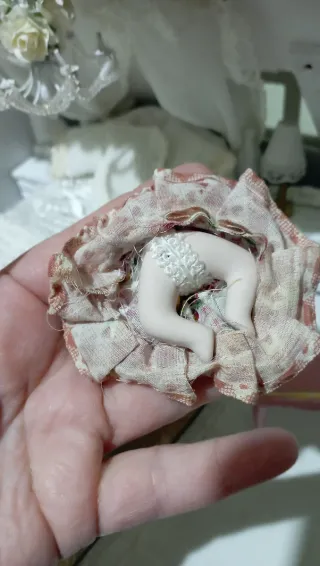 Bambola porcellana casa delle bambole