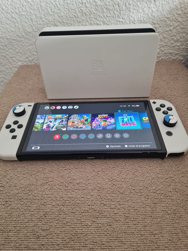 Nintendo Switch OLED Blanca y Negra
