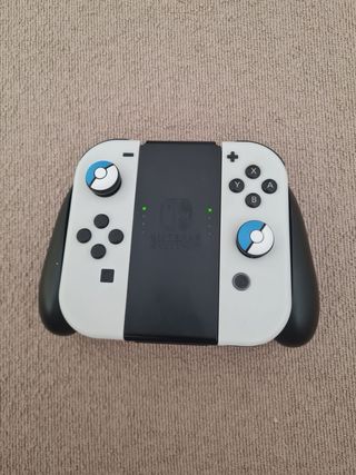 Nintendo Switch OLED Blanca y Negra