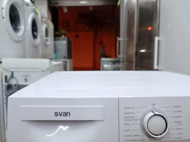 Lavadora 'SVAN' 6kg 1000rpm (COMO NUEVA)