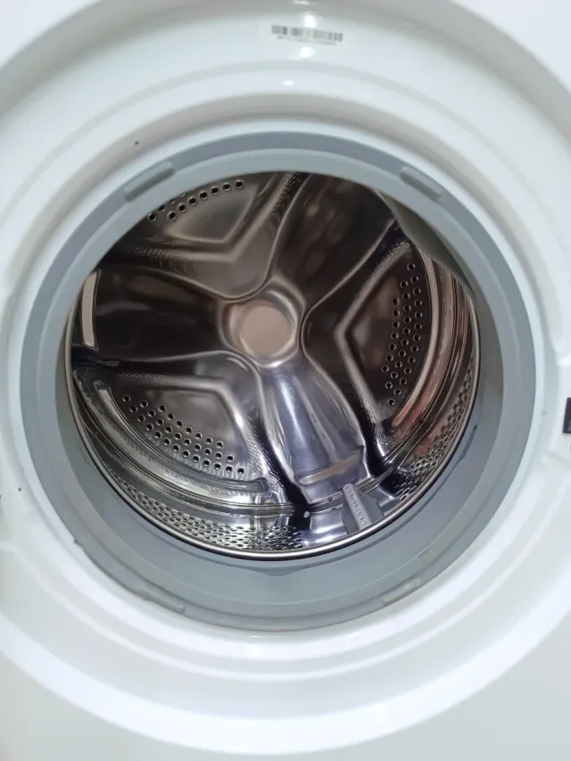 Lavadora 'SVAN' 6kg 1000rpm (COMO NUEVA)