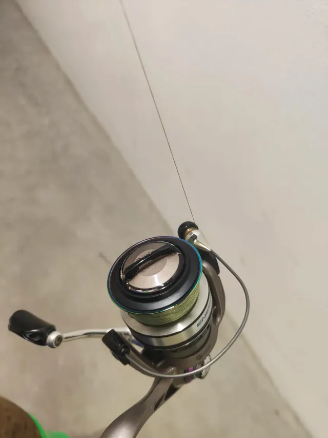 Caña 13 fishing carrete quantum  en buen estado.