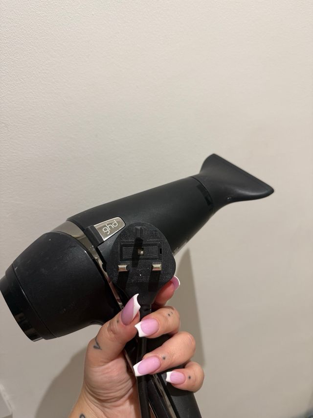 Secador de pelo ghd negro