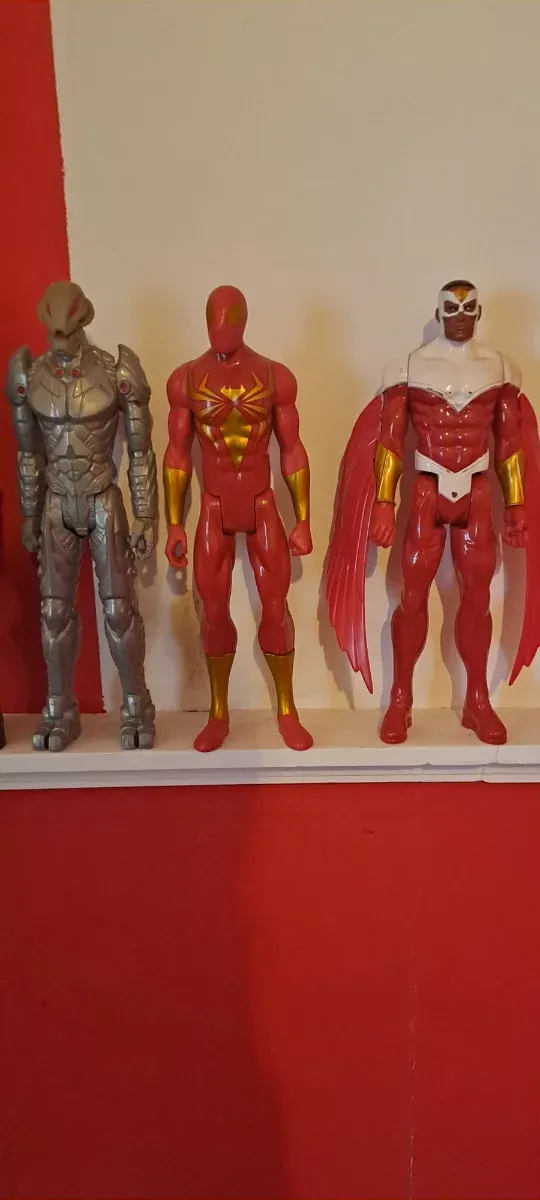FIGURAS MARVEL VENGADORES