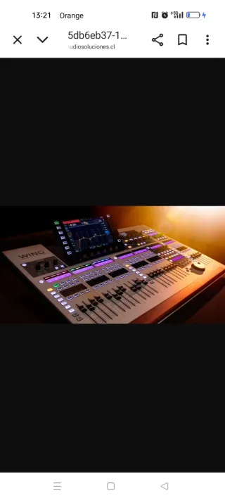 Mesa sonido Behringer Wing y flight case ruedas