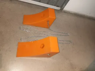 2 Calzos para camiones con cadena