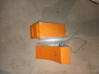 2 Calzos para camiones con cadena