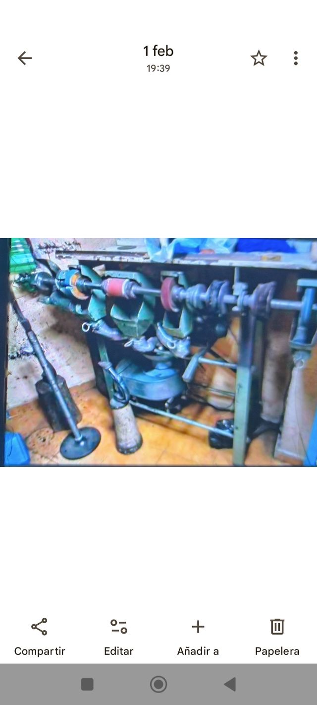 Máquina lijar y afilar  La azul 300 y la otra 180