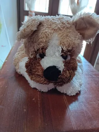 Peluche cagnolino marrone e bianco