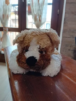 Peluche cagnolino marrone e bianco