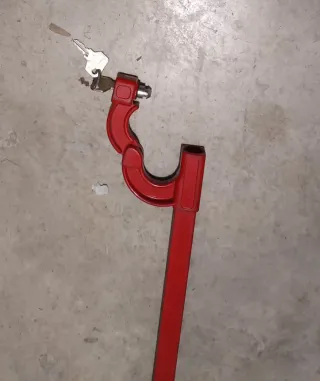 Barra antirrobo coche con llave