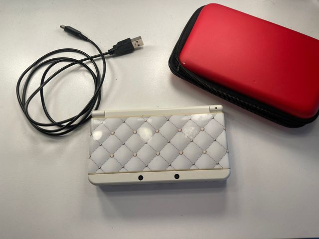 New Nintendo 3DS  Blanca