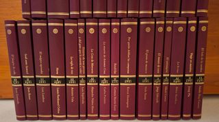 COLECCION 30 LIBROS CONTEMPORANEOS CON ESTANTERIA