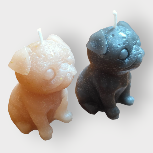 Vela artesanal Pug (Beige y Gris)