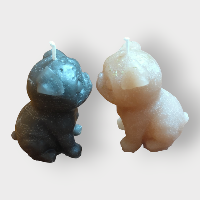 Vela artesanal Pug (Beige y Gris)