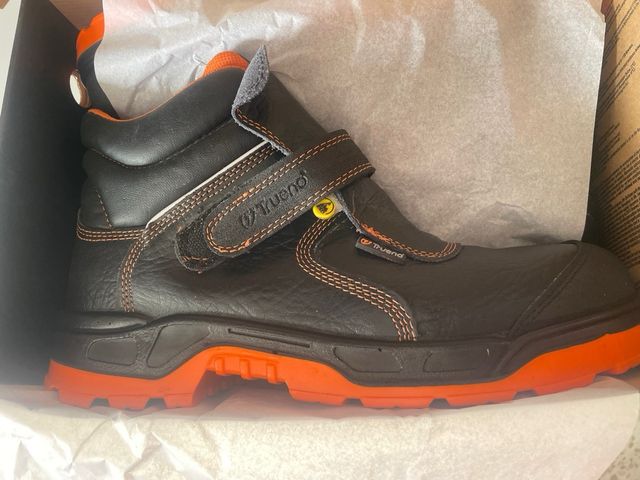 Botas de seguridad Truend negras y naranjas