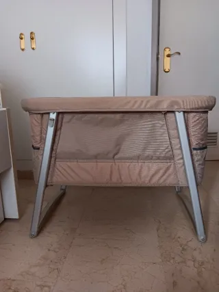 Minicuna y cambiador Babyhome Air