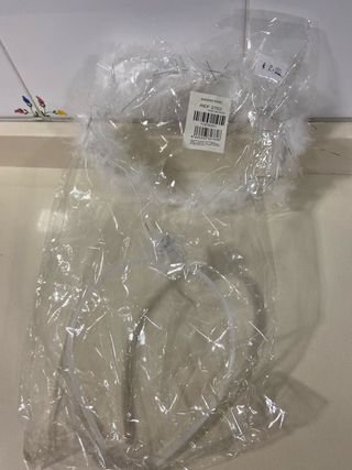 Diadema de ángel con corona de plumas plateada