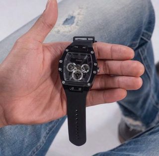 Reloj Guess Negro y Plateado