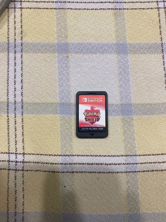 Cartuccia del videogioco Pokémon Scudo per Nintendo Switch