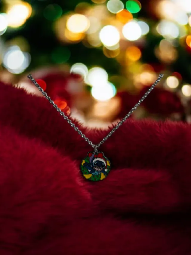 Collar de Stitch Navideño