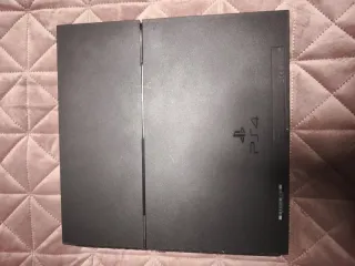 PlayStation 4 500GB + Mando Negro