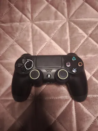 PlayStation 4 500GB + Mando Negro