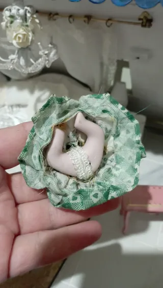 Bambola porcellana casa bambole